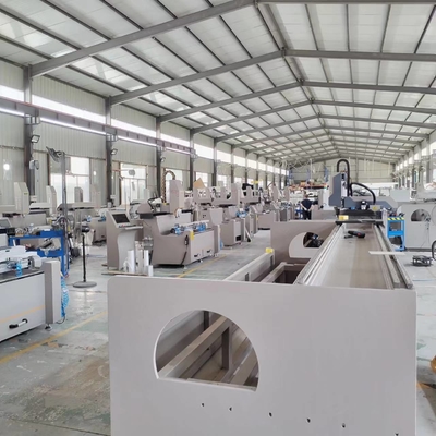 Центр трассы алюминиевого CNC двери и окна подвергая механической обработке центра CNC профиля алюминиевый