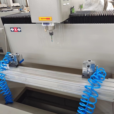 800 мм Сплавный профиль CNC управления 3-осной буровой машины