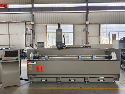 3 оси Алюминиевая CNC фрезерная машина Автоматическое бурение фрезерная все типы отверстий на профиль