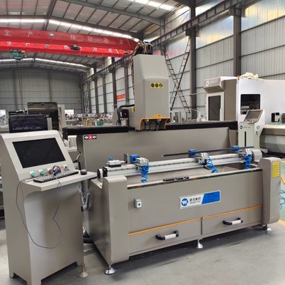 3 оси CNC буровой и фрезерной машины Максимальная длина обработки 1500 мм