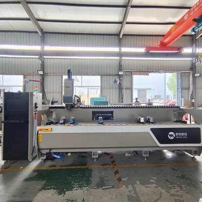 12KW 3 + 1 осевой обрабатывающий центр с ЧПУ Сверлильно-фрезерные станки