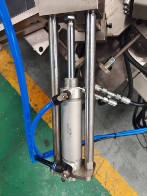Машина Cnc угловая гофрируя для алюминиевого профиля двери и окна