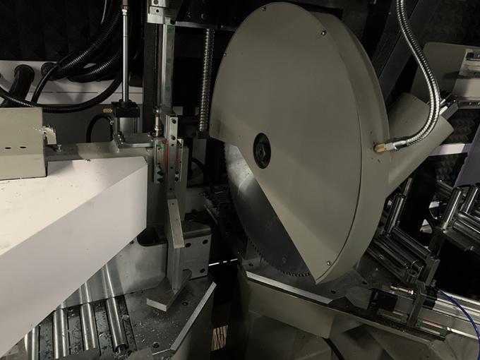 Алюминиевая машина для оконных дверей Алюминиевый профиль для резки и бурения Фрезерный центр 0